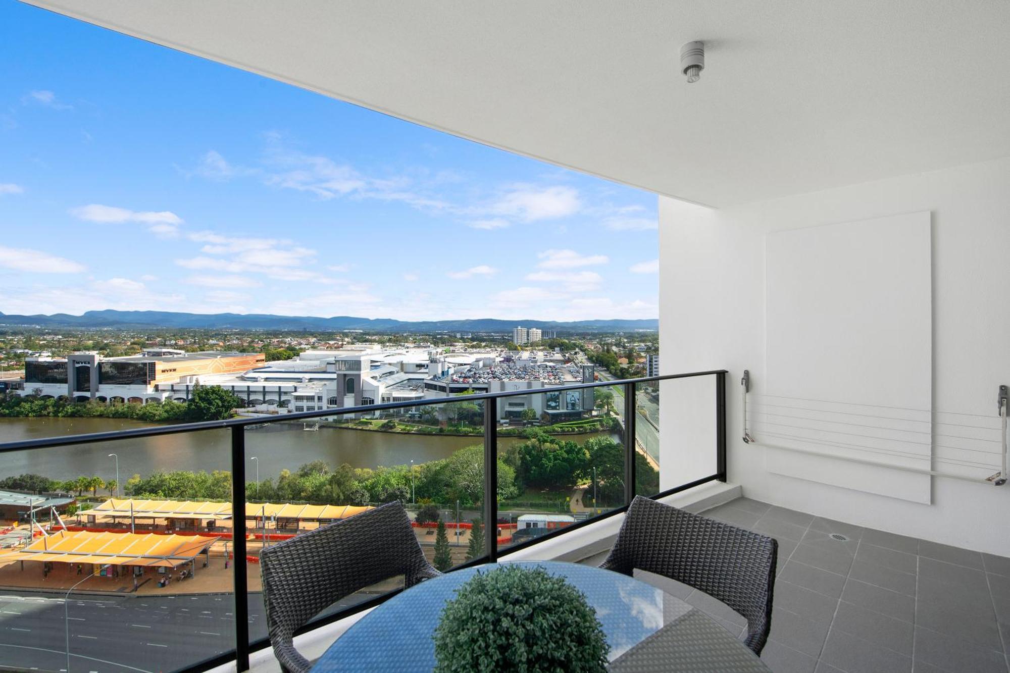 Apartment Sierra Grand Broadbeach - Self Contained & Privately Managed Gold Coast
