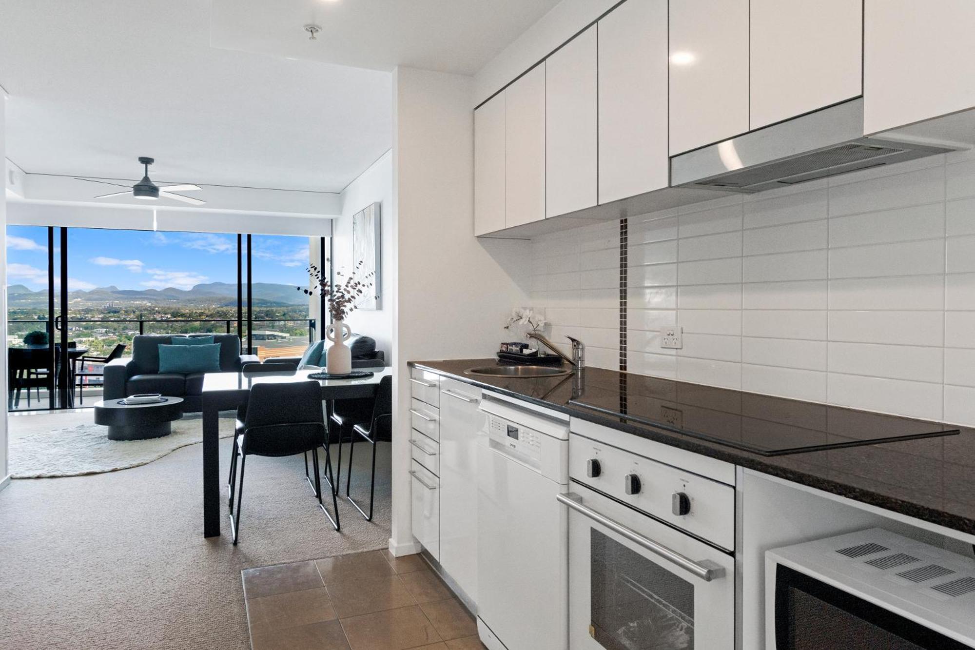 Sierra Grand Broadbeach - Self Contained & Privately Managed