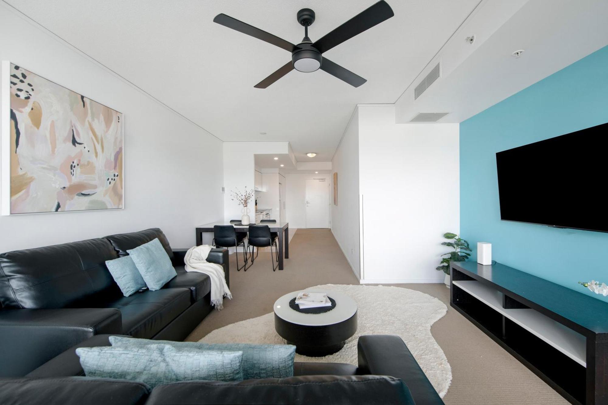 Sierra Grand Broadbeach - Self Contained & Privately Managed