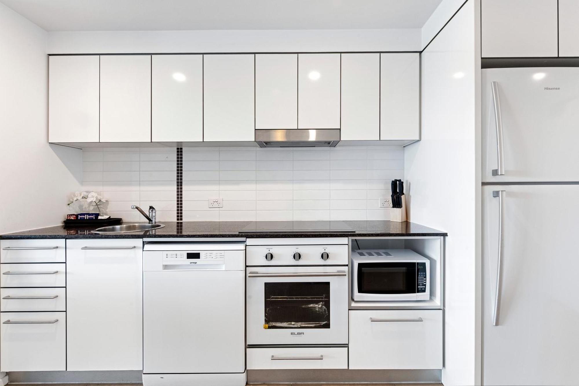 Apartment Sierra Grand Broadbeach - Self Contained & Privately Managed *