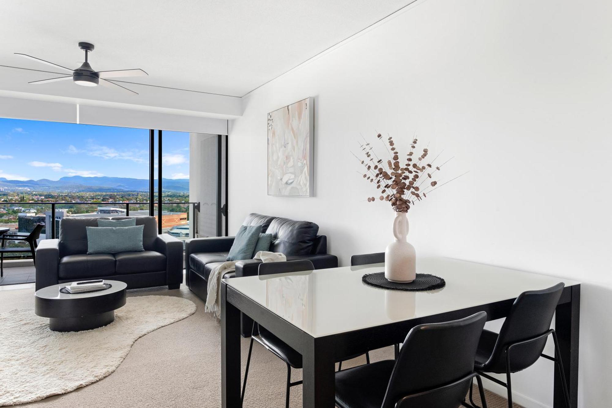 Sierra Grand Broadbeach - Self Contained & Privately Managed Apartment Gold Coast
