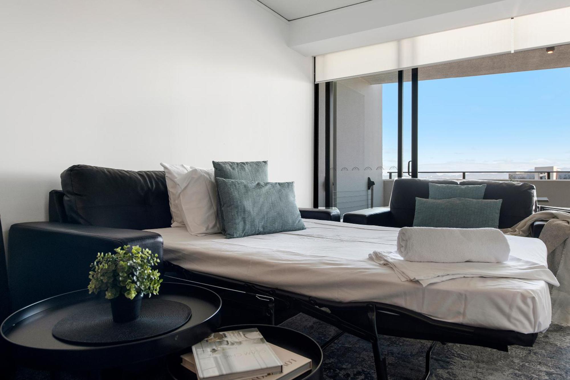 Sierra Grand Broadbeach - Self Contained & Privately Managed *
