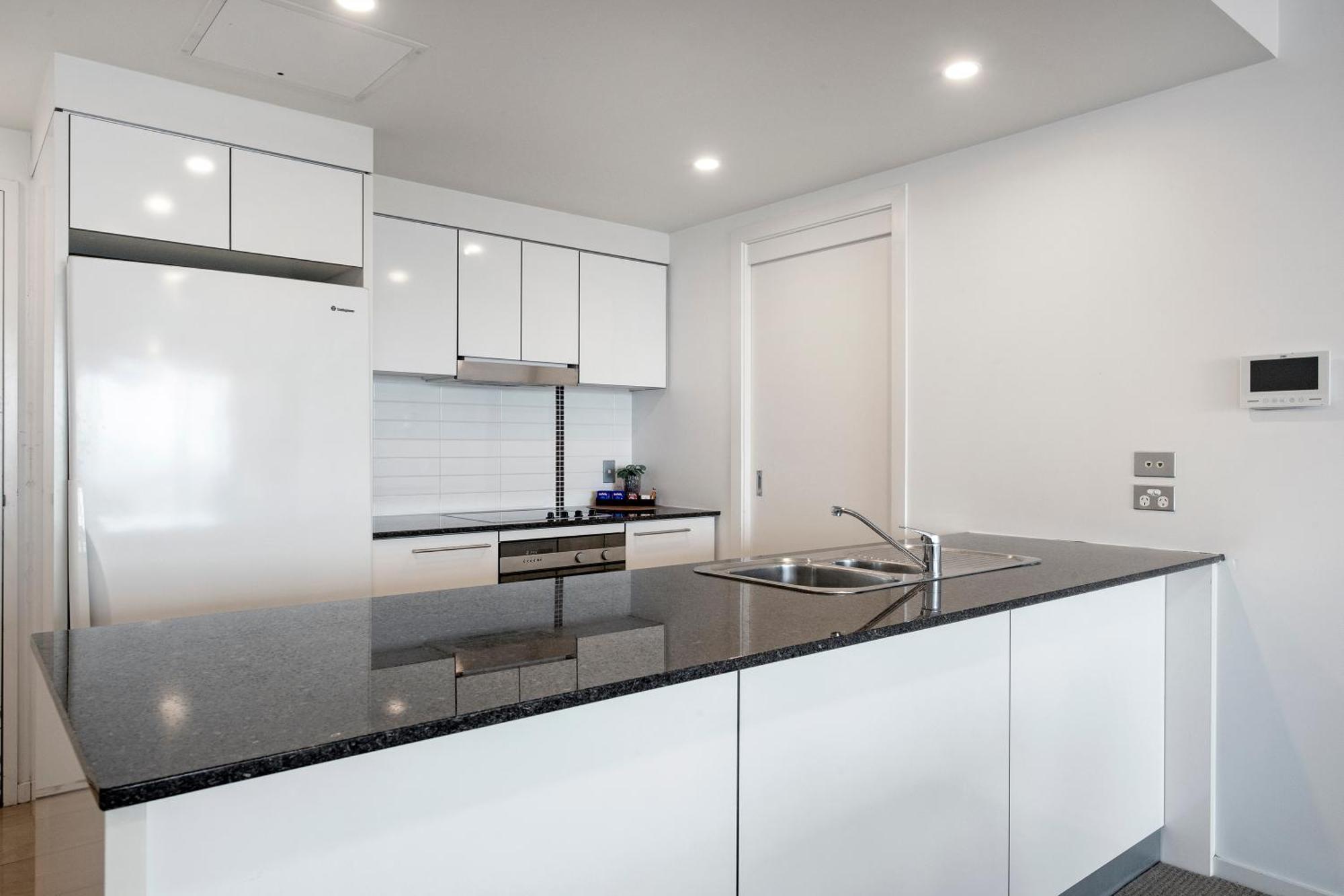 Sierra Grand Broadbeach - Self Contained & Privately Managed *
