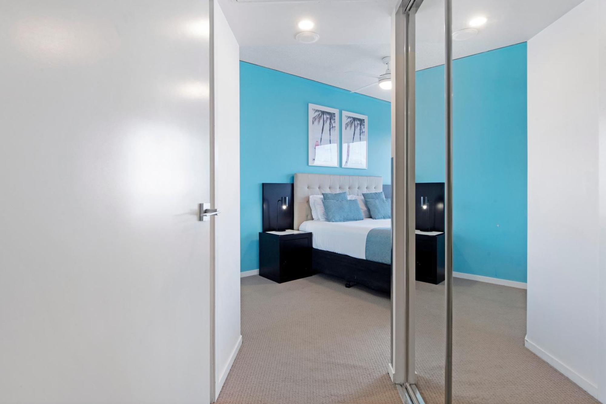 Sierra Grand Broadbeach - Self Contained & Privately Managed * Gold Coast