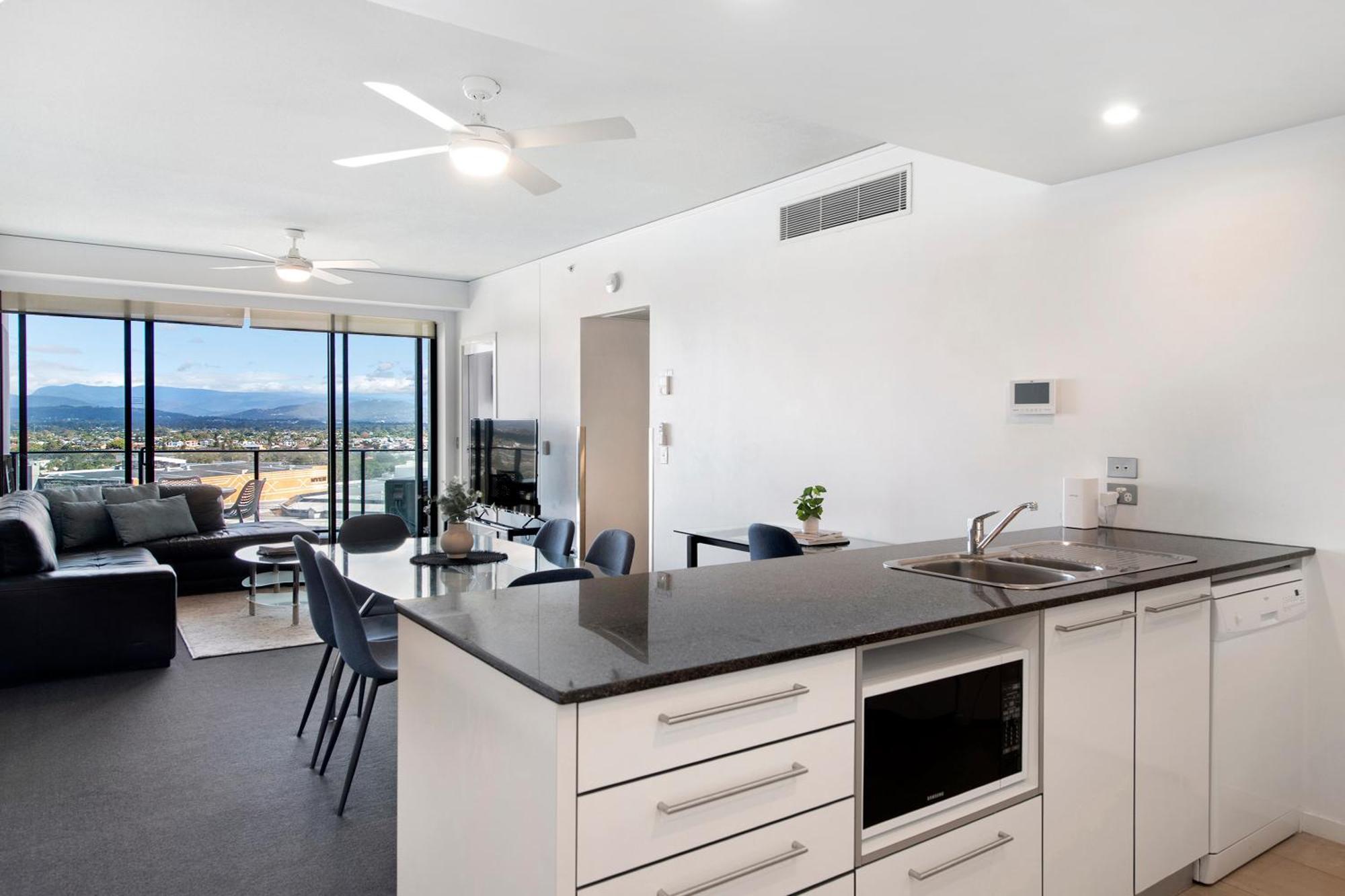 Apartment Sierra Grand Broadbeach - Self Contained & Privately Managed