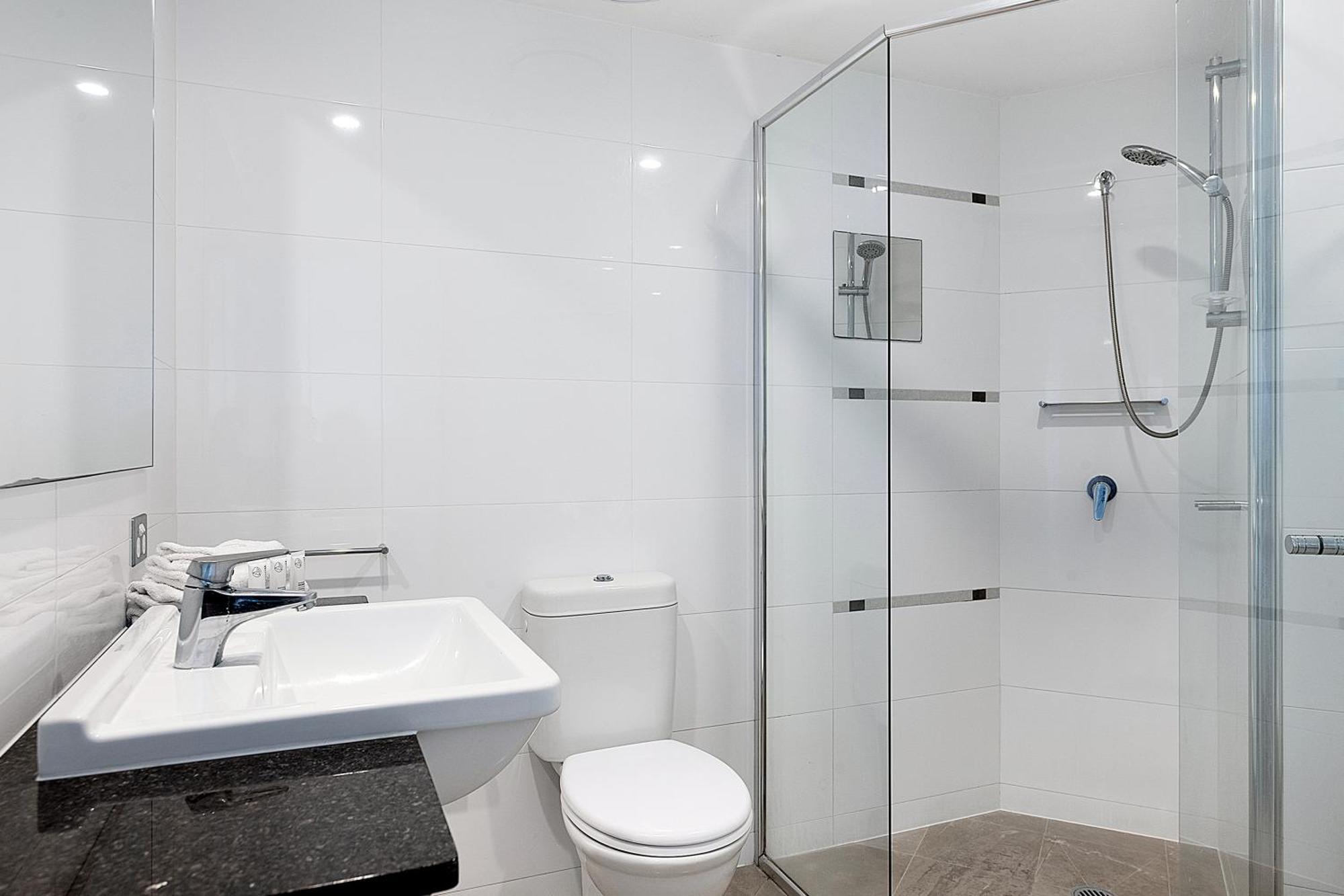 Sierra Grand Broadbeach - Self Contained & Privately Managed Apartment *
