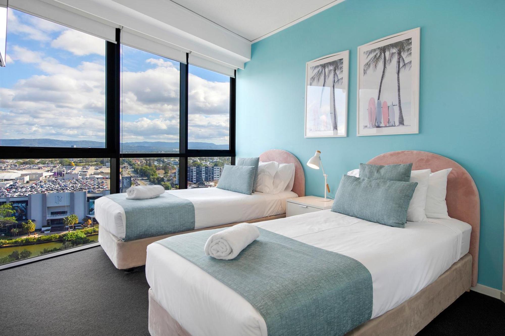 Sierra Grand Broadbeach - Self Contained & Privately Managed *