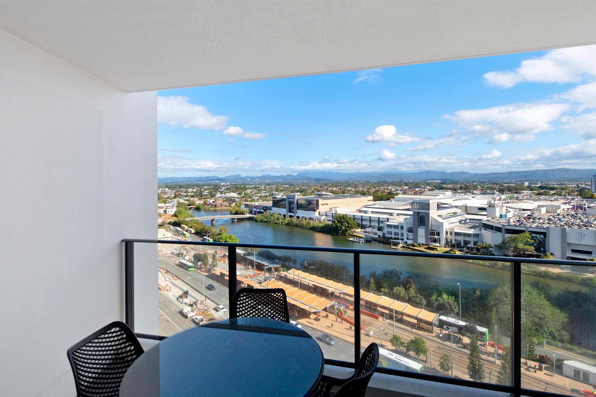 Sierra Grand Broadbeach - Self Contained & Privately Managed