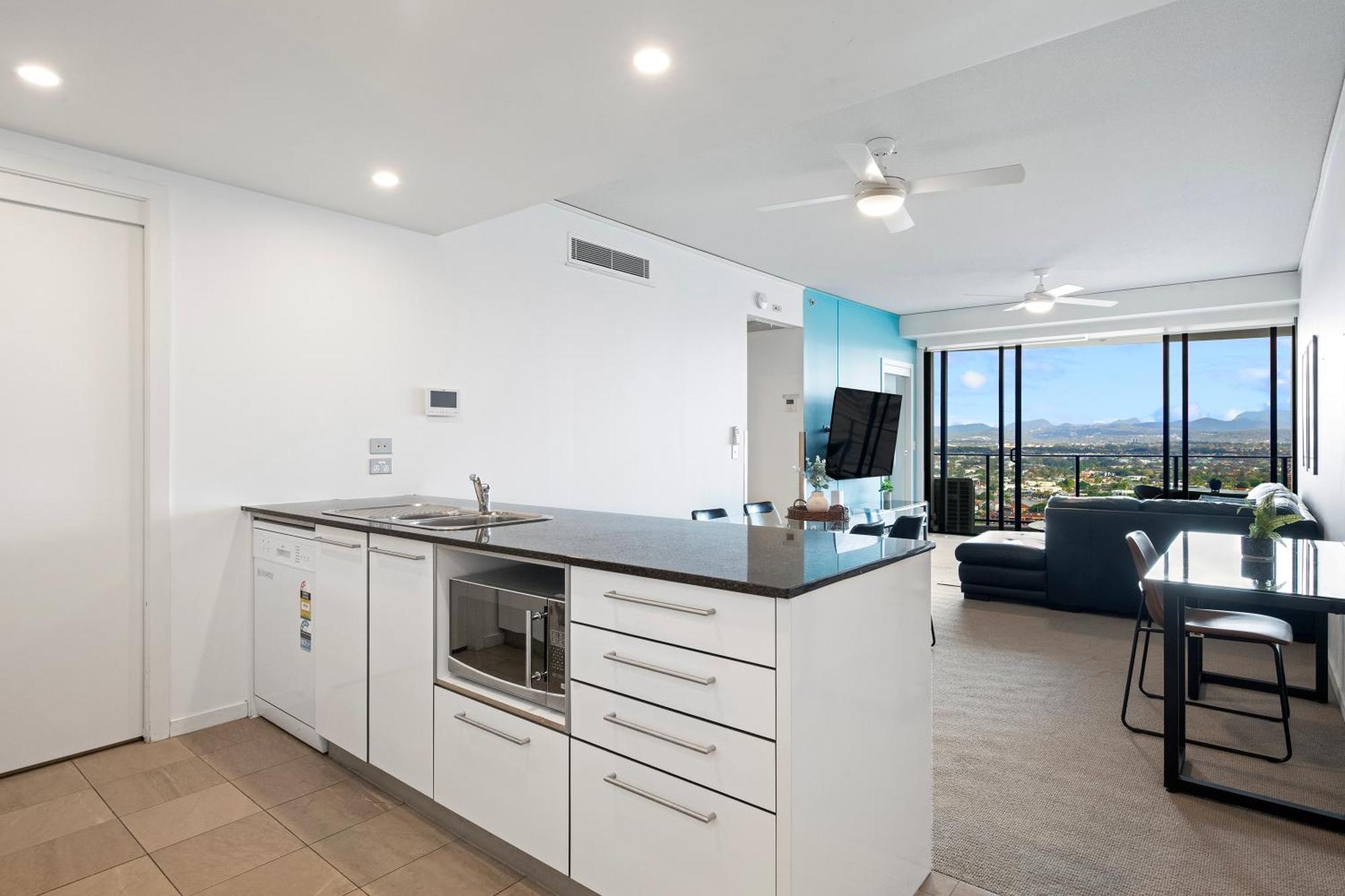 Apartment Sierra Grand Broadbeach - Self Contained & Privately Managed